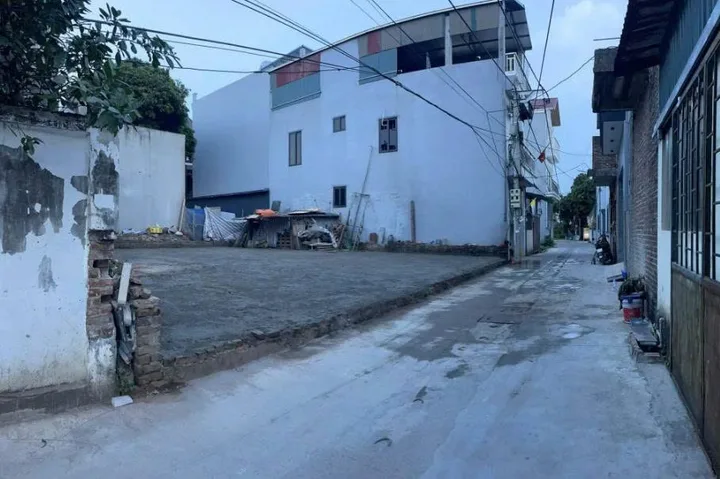 Bán Đất 80m2 có sẵn 80 m2 thổ cư giá 1.6 tỷ tại Xã Phú Cát Huyện Quốc Oai Hà Nội