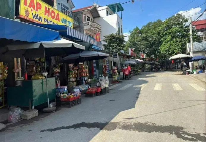 Bán Đất 100m2 có sẵn 100 m2 thổ cư giá 2 tỷ tại Xã Phú Cát Huyện Quốc Oai Hà Nội