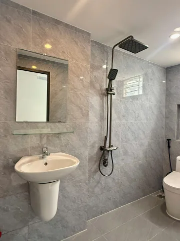 cần bán căn nhà nhỏ mới đẹp xinh xinh hẻm dasu Lê lợi