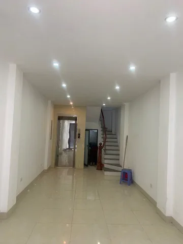 Cho thuê nhà riêng, Ngõ 92, Đào Tấn, 25 triệu, 36 m2, 5PN, 5WC, 5 tầng, giá Chỉ 25tr có thương lượng tốt.