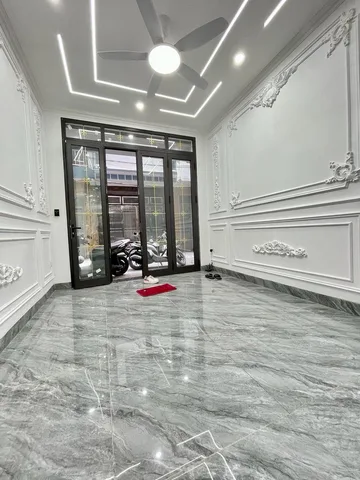 Bán Nhà Đường Láng. Đống Đa. 5 Tầng Thang Máy. Ô Tô. DT 36m2. MT 3.5m. Giá 13.8 Tỷ.