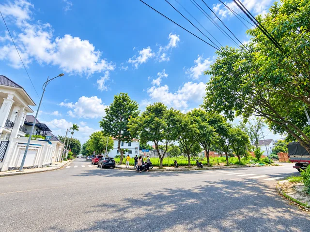 Bán Đất 287m2 có sẵn 287 m2 thổ cư giá 8 tỷ tại Võ chí công Thị trấn Liên Nghĩa Huyện Đức Trọng Lâm Đồng
