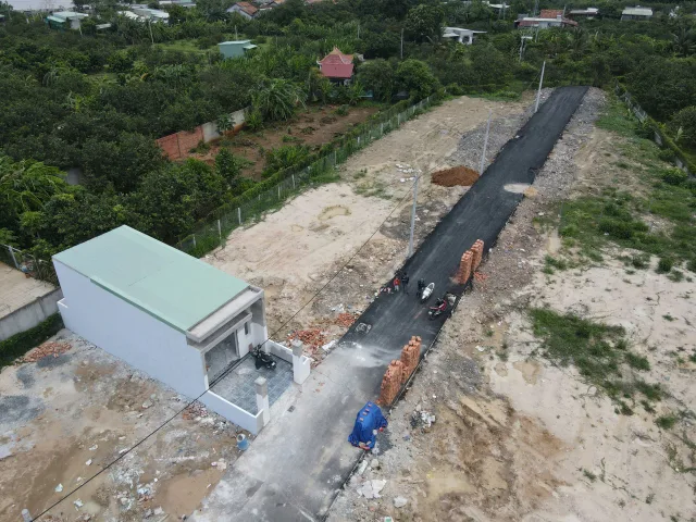 ĐẤT SỔ RIÊNG THỔ CƯ GẦN SÔNG MÁT MẺ,CHỈ CẦN 300TR NHẬT ĐẤT NGAY