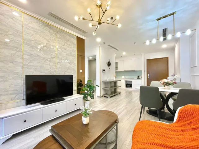 Cho thuê căn hộ Vinhomes Central Park 1 phòng ngủ tòa Landmark Plus view toàn cảnh Thành Phố