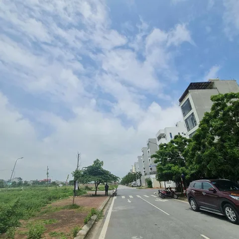 Bán Lô Dãy L3, Khắc Niệm 2, Làn 2 Thôn Thượng, Mt 6m Dt 90m2 Giá 6.2 Tỷ lh e Điệp 0395777369