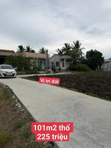 Ngộp ngộp bán gắp 101m2 thổ cư 195tr thương lượng đức tân tân trụ long an