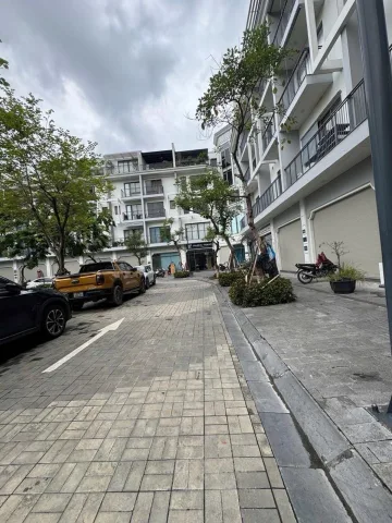 🌏🎯HIẾM.THE MANOR NGUYỄN XIỂN 75M² x 5 TẦNG, MT 5M, VIEW ĐÀI PHUN NƯỚC GIÁ 29,5 TỶ.NGỘP BANK 9 TỶ.
