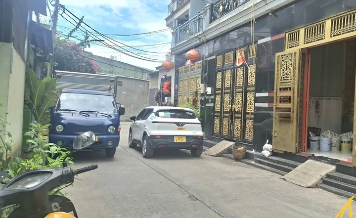Bình Tân 4 tầng mới đẹp, hẻm xe tải thông, chỉ hơn 5ty