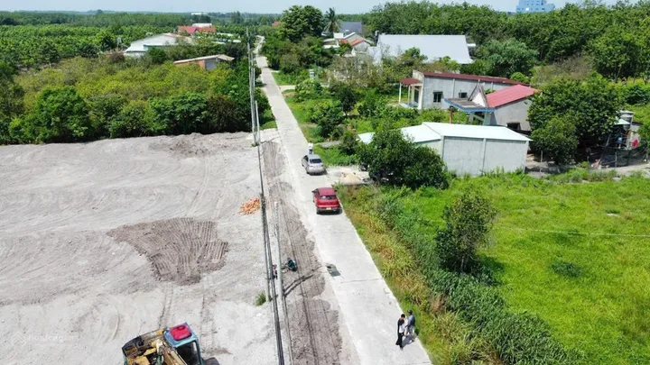 Cần bán gấp đường rộng 18m nhánh Cao Bá Quát Chơn Thành cách QL13 500m, giá 685 triệu