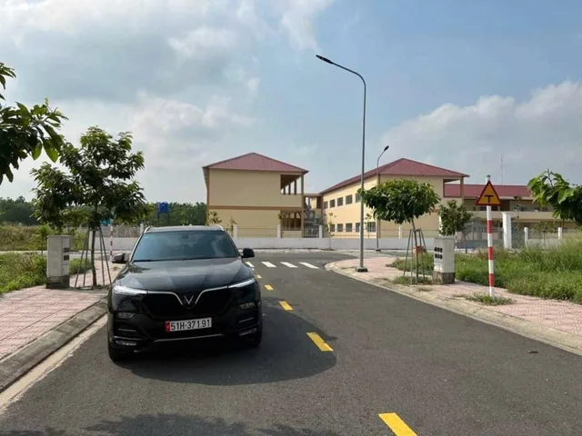 Lô góc 100m2 giá 800tr ngay KCN Becamex Bàu Bàng - Bình Dương cũ