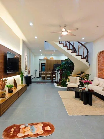 NHÀ 2 TẦNG MT NGUYỄN THỊ BẢY - NHÀ ĐẸP GẦN BIỂN GIÁ TỐT