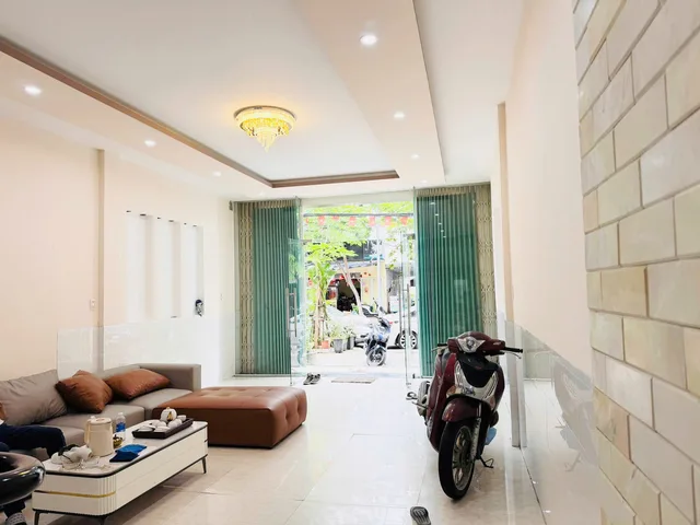 NHÀ 3 TẦNG MT KHÚC HẠO - GIÁ BÁN ĐẤT TẶNG NHÀ ĐANG SẴN THU NHẬP CAO