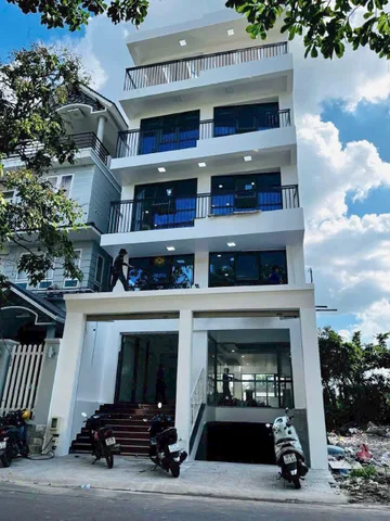 Bán Nhà riêng 214m2 có sẵn 214 m2 thổ cư giá 40 tỷ tại Đường số 40 Phường Bình An Thành phố Thủ Đức TP. Hồ Chí Minh