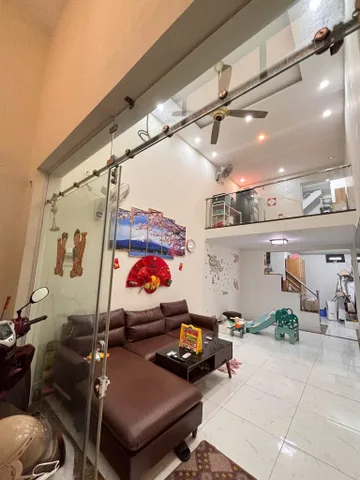 Nhà ngõ 1194 đường Láng _ Đống Đa 36m x 5T (3 ngủ) giá 14 triệu
