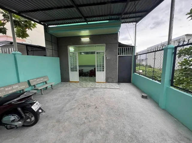 Giảm giá chỉ 800trieu chốt ngay căn nhà ở gần Bò tơ Hồng Đào, Củ Chi, sổ hồng riêng, DT 102,7m2