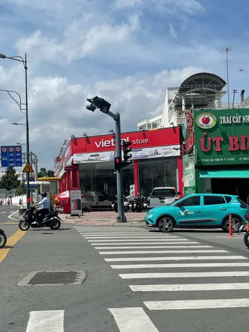 Bán Nhà riêng 100m2 có sẵn 100 m2 thổ cư giá 27 tỷ tại đường Tô Ngọc Vân Phường Linh Tây Quận Thủ Đức TP. Hồ Chí Minh