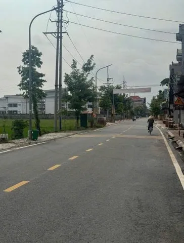 Bán Đất 100m2 có sẵn 100 m2 thổ cư giá 1.6 tỷ tại Phường Xuân Khanh Thị xã Sơn Tây Hà Nội