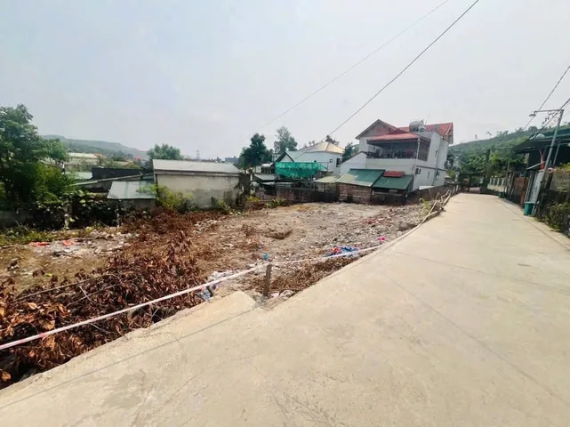 Bán Đất 75m2 có sẵn 50 m2 thổ cư giá 2.6 tỷ tại - Chọn - Phường Hà Lầm Quảng Ninh