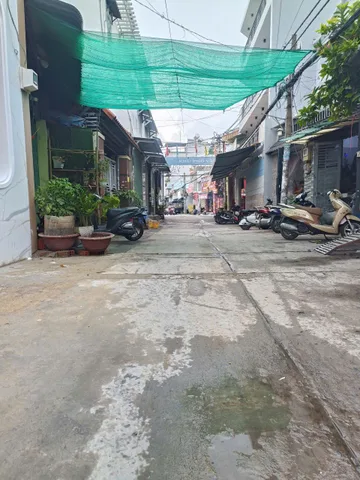 Nhà gần Gò Xoài. Hẻm rộng xe hơi. DT: 54.2m2 nở hậu. 3 tầng. Giảm 100 triệu còn 4.x tỷ