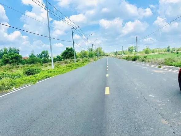 Bán Đất 450m2 có sẵn 120 m2 thổ cư giá 600 triệu tại Đường Lê Duẩn Phường Minh Hưng Đồng Nai