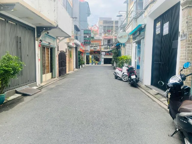 HXH THÔNG SÁT MẶT TIỀN NGAY CỘNG HOÀ - HOÀNG HOA THÁM - 65 M2 - NỞ HẬU - 3 TẦNG - NHỈNH 9 TỶ 🔥🔥