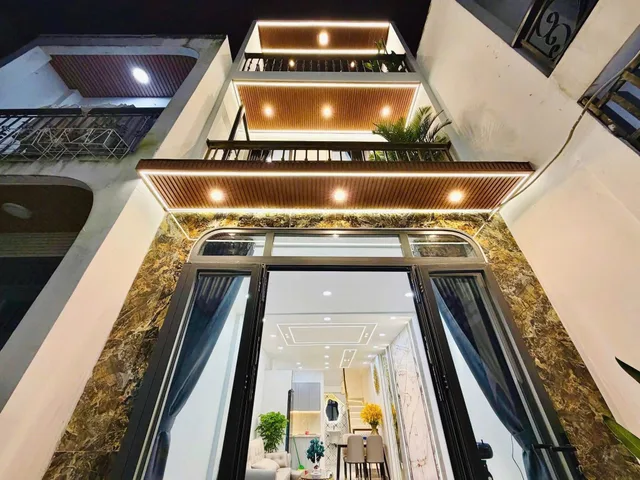 Bán Nhà riêng 40.7m2 thổ cư giá 3.99 tỷ tại Đường Lê Hồng Phong Phường 02 Quận 5 TP. Hồ Chí Minh