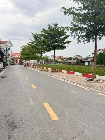 BÁN ĐẤT, BÁ KHÊ-VĂN GIANG, CAMRY ĐỖ CỬA HƠN 100M2. CHỈ 38 TRIỆU/M