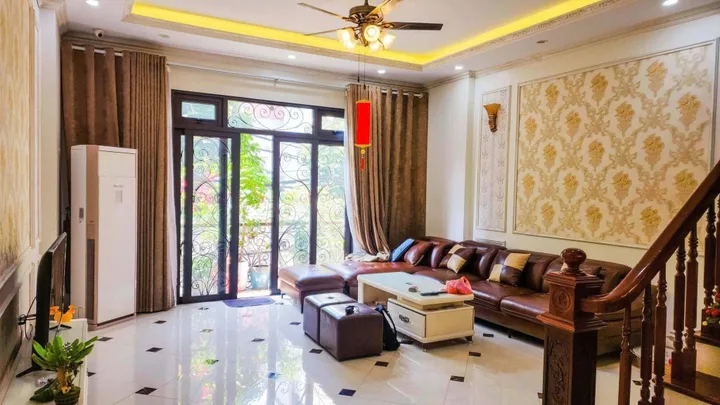 Cho thuê nhà MP Lý Thường Kiệt, Hà Đông 50m x 5T OTO, KD giá 19 triệu