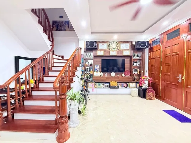 🔥 **HOA HẬU PHAN KẾ BÍNH – BA ĐÌNH | NHÀ ĐẸP LÔ GÓC – GẦN Ô TÔ – NỘI THẤT ĐẲNG CẤP**
