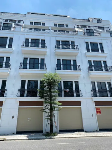 🌺 Bán Căn Shophouse Mặt Đường 286, Viglacera Đông Phong, Yên Phong Mt 5m Dt 85m2 Giá 6.8 Tỷ lh e Điệp 0395777369