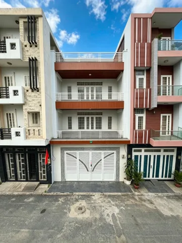 Bán Nhà 82m2- 4 lầu - Nhỉnh 12 tỷ hẻm xe tải tránh ngay Phan Văn Trị