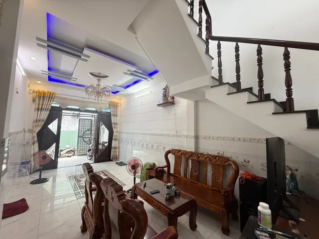 Bán Nhà Hẻm Xe Tải Thạnh Lộc Quận 12 - 78m² 3 Tầng Kiên Cố, Sát Gò Vấp, Giá 4.8 Tỷ