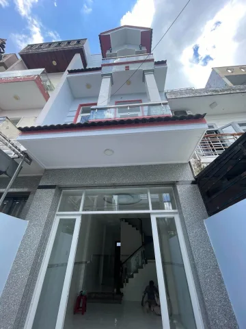 CHỦ NHIỆT BÁN – NHÀ ĐẸP 3 TẦNG – CHỈ NHỈNH 5 TỎI (TL)