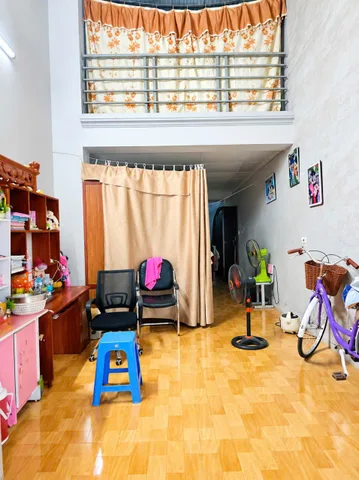 Nhà cấp 4 Yên Nghĩa ô tô lùi cửa, cách 10m ra trục  chính. giá 2.85 tỷ.