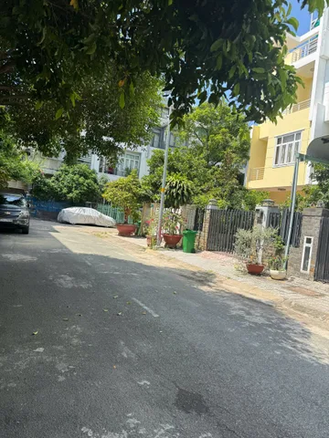 BDS HVL BÁN LÔ ĐẤT KDC GIA HÒA Q9  hướng đông bắc, đường số 6, 5x27,7m giá 13 tỷ