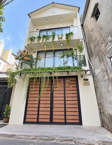 🔥 NHÀ ĐẸP 4 TẦNG – XE HƠI TỚI NHÀ – KDC BÌNH PHÚ, Q.6 – 38M² – NGANG 4,55M – 4,2 TỶ 🔥