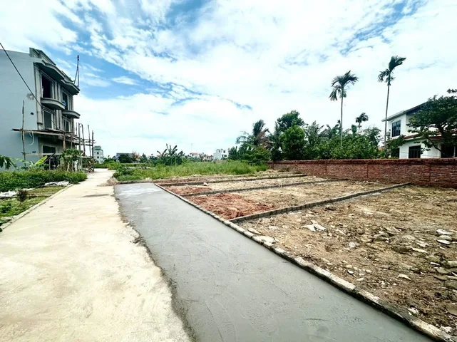 Bán Đất 55m2 giá 1.53 tỷ tại Hoa Động đường thông , ngay dojji .l/h:076.231.9990 e Thúy