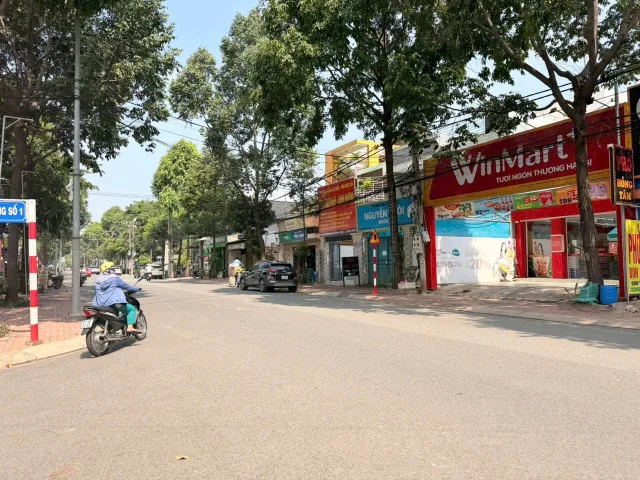 𝐁ÁN 𝐂ĂN NHÀ 1 TRỆT 1 LỬNG 𝐓𝐀̣𝐈 𝐌𝐓 ĐƯỜNG SỐ 6B 𝐊𝐃𝐂 𝐇𝐈ỆP 𝐓𝐇ÀNH 2 - 𝐏.𝐏𝐇Ú 𝐋𝐎̛̣𝐈 - 𝐓𝐏𝐌 𝐇𝐂𝐌