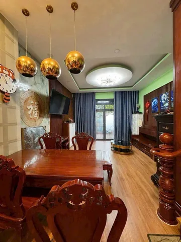 💥 Mặt Tiền Tân Sơn Nhì, 1trệt 3lầu, 5 phòng ngủ, Đường 20m đang cho thu nhập cao - Ngang gần 5mx20m, sổ vuông vức. 18.999T nhỉnh (475) - gọi 0902 106 911 Ms LIN đẫn xem nhà và làm việc chính chủ.