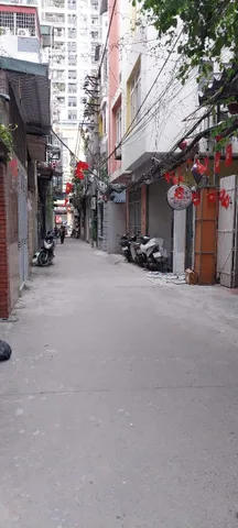 Đất 108m² tặng nhà 3 tầng Lĩnh Nam, Hoàng Mai, mặt tiền 5m, hai mặt thoáng