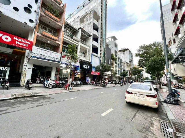 Bán Nhà Mặt Tiền 270 Lý Tự Trọng, Phường Bến Thành, Quận 1
