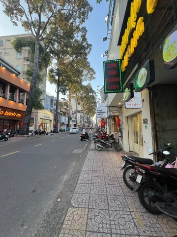 20M RA MĂT TIỀN HUỲNH VĂN BÁNH -  SỔ NỞ HẬU TÀI LỘC - NHÀ TRỐNG GIAO NGAY - 57m2 CHỈ 6.9 TỶ