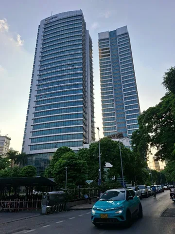Bán Đất 180m2 có sẵn 180 m2 thổ cư giá 130 tỷ tại Phường Kim Mã Quận Ba Đình Hà Nội