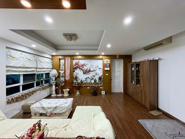 Bán Nhà Mặt Phố Nguyễn Lân. Thanh Xuân. Lô Góc. Ô Tô. Vỉa Hè. DT 100m2. MT 5m. Giá 32.5 Tỷ.