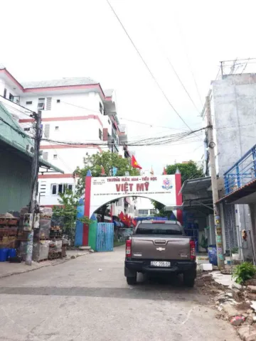 BÁN NHÀ 4 TẦNG, P DĨ AN, TÂN ĐÔNG HIỆP.  60m2 , HXH 8M , CHỈ 5.3 TỶ, 4PN , 4WC.