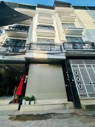CHỦ NHIỆT BÁN GIẢM CHÀO GIÁ MỚI 3,75 TỈ 
💥💥💥THÔNG ÔTÔ, ÔTÔ ĐỖ CỬA.