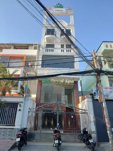 CHO THUÊ NHÀ CÓ THANG MÁY & HẦM ĐỂ XE - MẶT TIỀN ĐƯỜNG NGUYỄN THỊ MINH KHAI CẦN THƠ