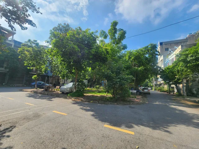 ⛳Bán Lô Làn 2 Nguyễn Đăng Đạo, Khu 2 Đại Phúc, Nhìn Vườn Hoa Mt 4.5m Dt 76m2 Giá 8.6 Tỷ lh e Điệp 0395777369