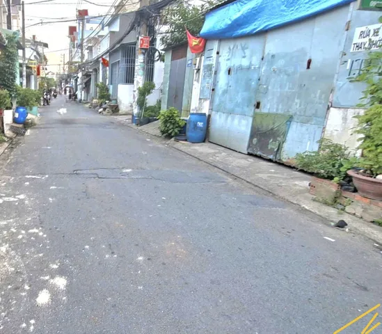 Chủ gấp, giảm mạnh còn hơn 6ty, nhà 3 tầng hxh tại Bình Tân