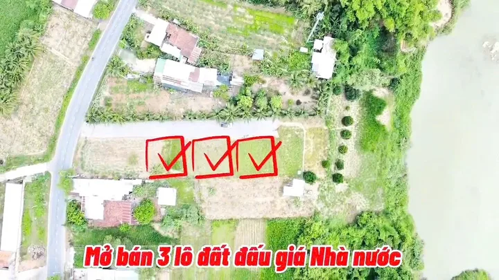 View sông Cái Nha Trang bên cạnh Tỉnh Lộ 8. Đi về thành phố tầm 15km. Dt 156m2. Giá 799tr